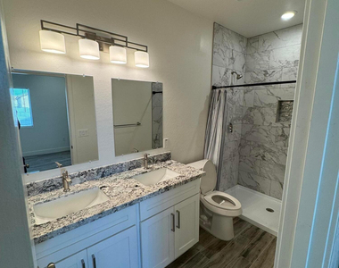 2814 E Roeser Road - Photo Thumbnail 8
