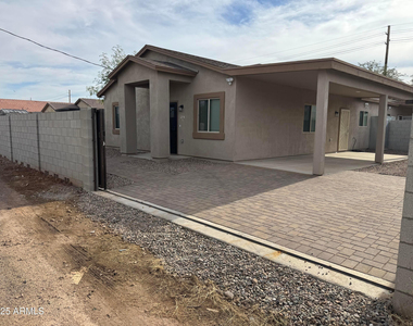 2814 E Roeser Road - Photo Thumbnail 1