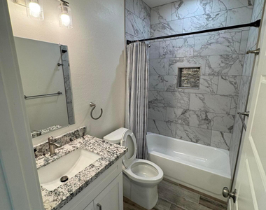 2814 E Roeser Road - Photo Thumbnail 11