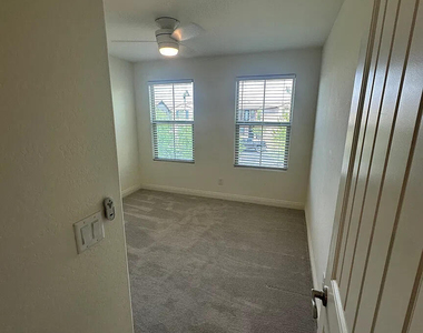 2509 N Heritage Street - Photo Thumbnail 29