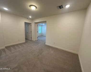 2509 N Heritage Street - Photo Thumbnail 10