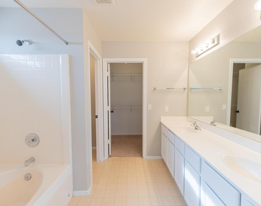 18033 N Skyhawk Drive - Photo Thumbnail 9