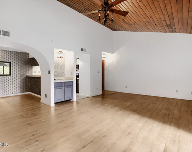 5998 N 78th Street - Photo Thumbnail 21