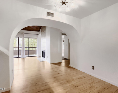 5998 N 78th Street - Photo Thumbnail 6