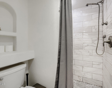 5998 N 78th Street - Photo Thumbnail 9