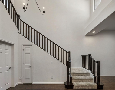 20802 N Grayhawk Drive - Photo Thumbnail 5