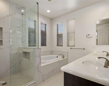 20802 N Grayhawk Drive - Photo Thumbnail 24