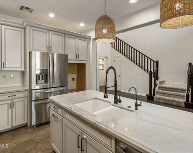 20802 N Grayhawk Drive - Photo Thumbnail 13