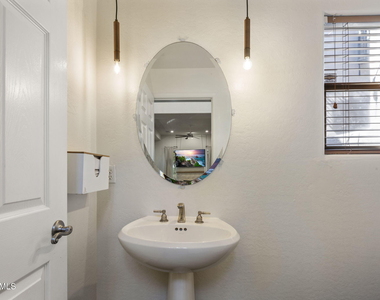 20802 N Grayhawk Drive - Photo Thumbnail 15