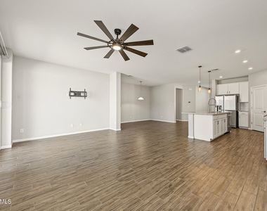 17822 W Villa Hermosa Lane - Photo Thumbnail 13