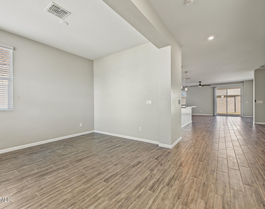 17822 W Villa Hermosa Lane - Photo Thumbnail 8