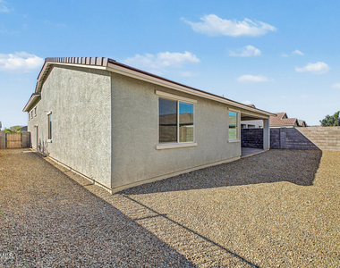 17822 W Villa Hermosa Lane - Photo Thumbnail 43