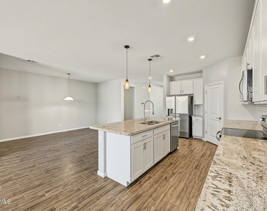 17822 W Villa Hermosa Lane - Photo Thumbnail 21