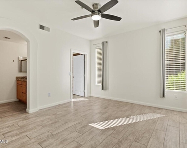 11680 E Sahuaro Drive - Photo Thumbnail 13