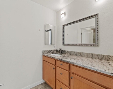 11680 E Sahuaro Drive - Photo Thumbnail 16