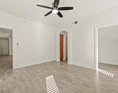 11680 E Sahuaro Drive - Photo Thumbnail 14