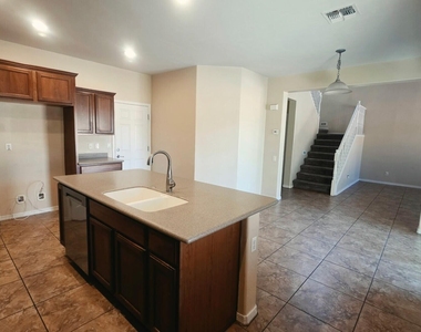 4615 S Antonio Circle - Photo Thumbnail 1