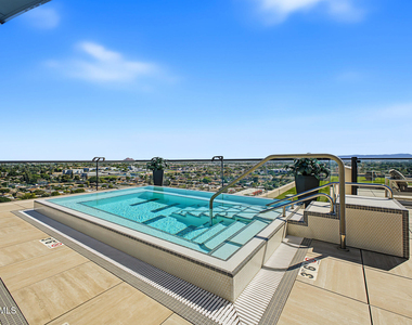 4808 N 24th Street - Photo Thumbnail 2