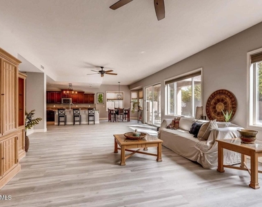 3851 S Barberry Place - Photo Thumbnail 10