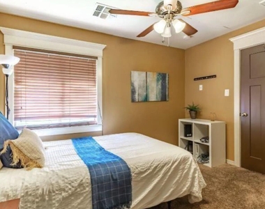 1321 E La Jolla Drive - Photo Thumbnail 18
