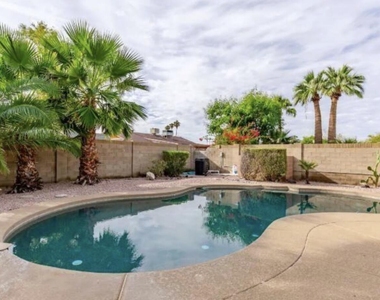 1321 E La Jolla Drive - Photo Thumbnail 22