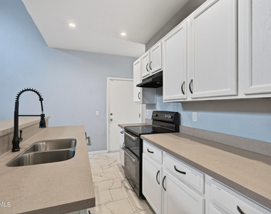 2027 E University Drive - Photo Thumbnail 5