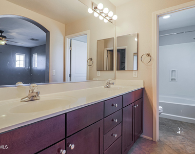 15304 W Wethersfield Road - Photo Thumbnail 20