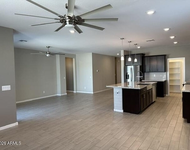 22416 W Kimberly Drive - Photo Thumbnail 17