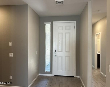 22416 W Kimberly Drive - Photo Thumbnail 9