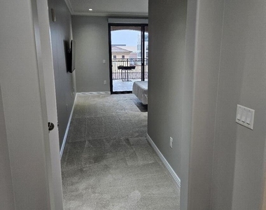 7181 E Camelback Road - Photo Thumbnail 23