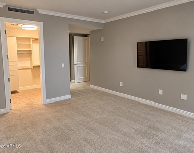 7181 E Camelback Road - Photo Thumbnail 25