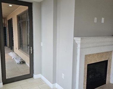 7181 E Camelback Road - Photo Thumbnail 3