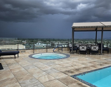7181 E Camelback Road - Photo Thumbnail 32