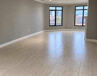 7181 E Camelback Road - Photo Thumbnail 1