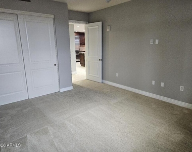 7181 E Camelback Road - Photo Thumbnail 16