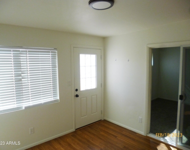 9515 W North Lane - Photo Thumbnail 10