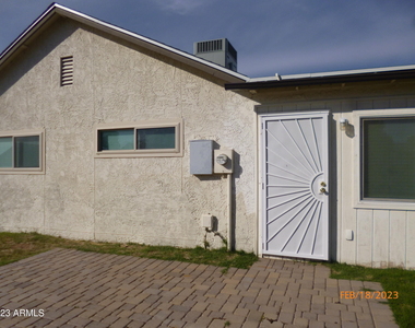 9515 W North Lane - Photo Thumbnail 13