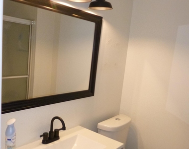 9515 W North Lane - Photo Thumbnail 11