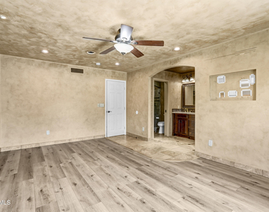 5909 E Marilyn Road - Photo Thumbnail 10