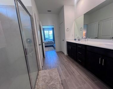 2071 Nw Golden Oak Trail - Photo Thumbnail 7