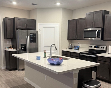 2071 Nw Golden Oak Trail - Photo Thumbnail 3