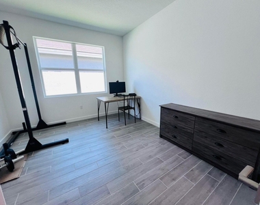 2071 Nw Golden Oak Trail - Photo Thumbnail 11