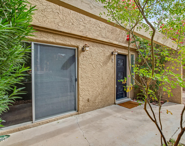 4601 N 73rd Street - Photo Thumbnail 4