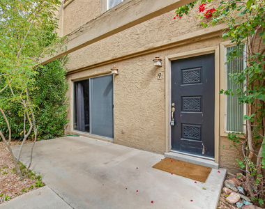 4601 N 73rd Street - Photo Thumbnail 3