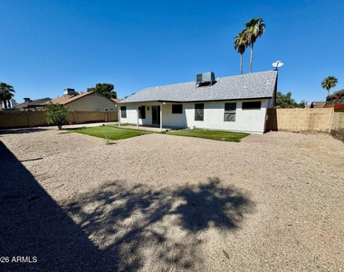 6951 W Cheryl Drive - Photo Thumbnail 3