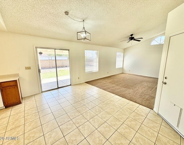 6951 W Cheryl Drive - Photo Thumbnail 11