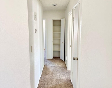 6951 W Cheryl Drive - Photo Thumbnail 17