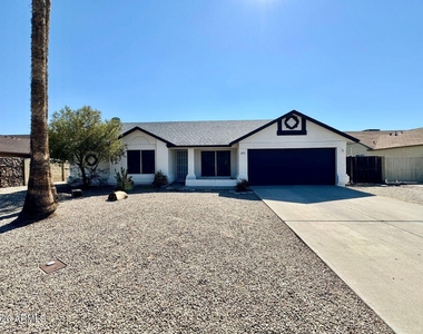 6951 W Cheryl Drive - Photo Thumbnail 4