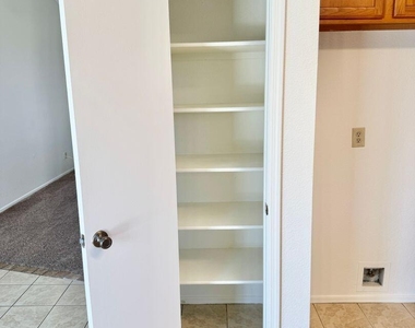 6951 W Cheryl Drive - Photo Thumbnail 16