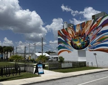 17 S L Street - Photo Thumbnail 15